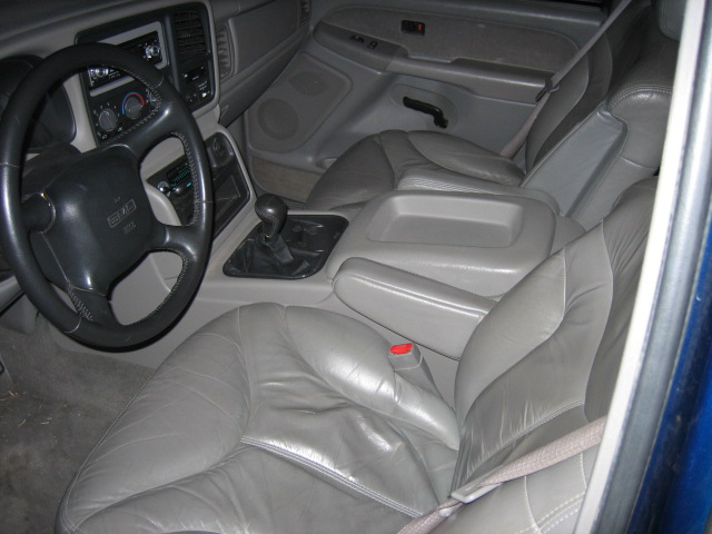 http://www.classicmortgageservices.net/blowntruck/truck/interior.JPG